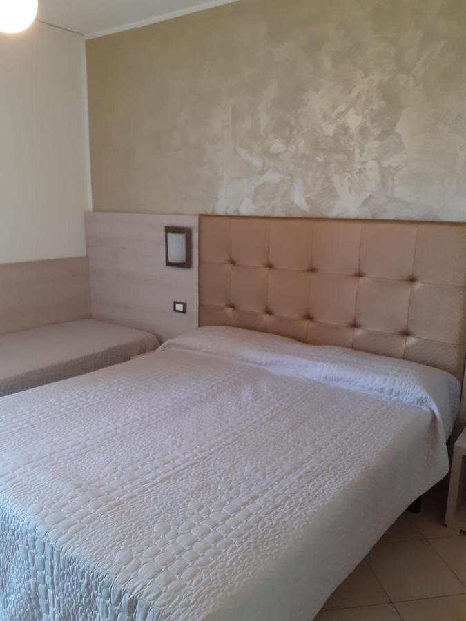 Hotel Ambra Чезенатіко Екстер'єр фото
