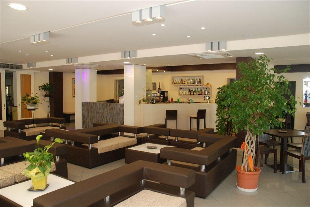 Hotel Ambra Чезенатіко Екстер'єр фото